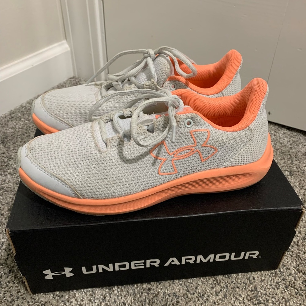 Under Armour Youth Gray and Orange Athletic Shoes with Sleek Design